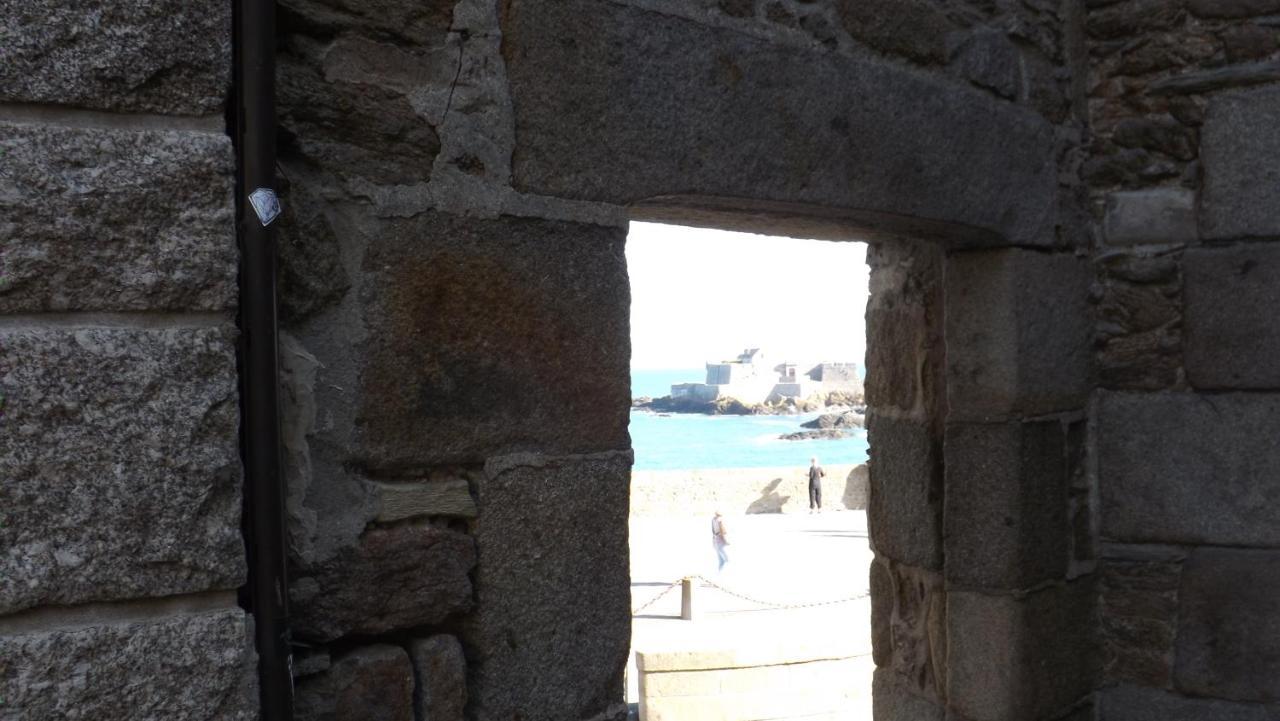 Appartement T2 ,Parking Prive,Terrasse, 10 Mns A Pieds De La Cite Corsaire Et Ses Plages Saint-Malo Exterior foto